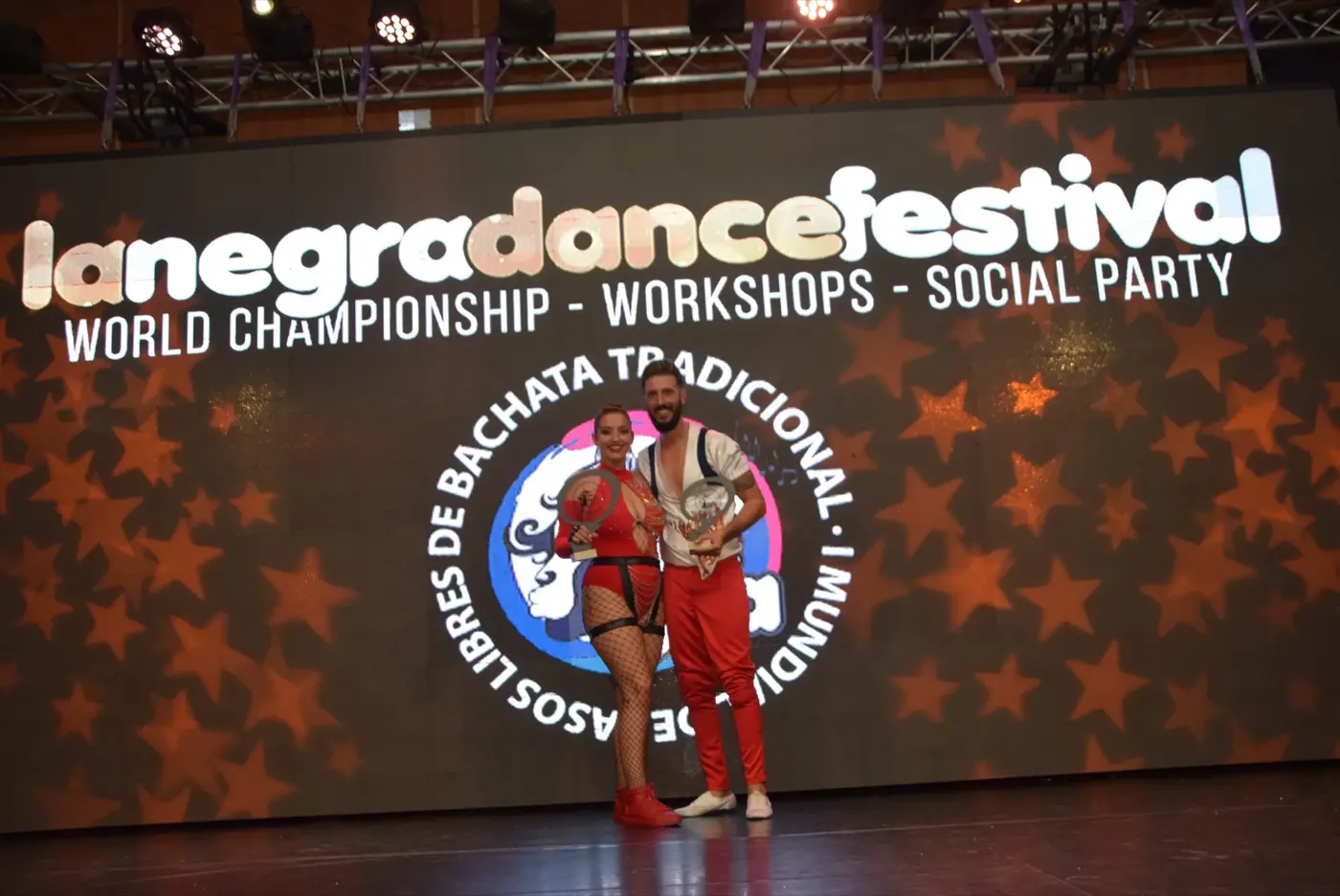 Carlos y Anaïs en competición internacional